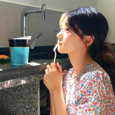 女兵报到